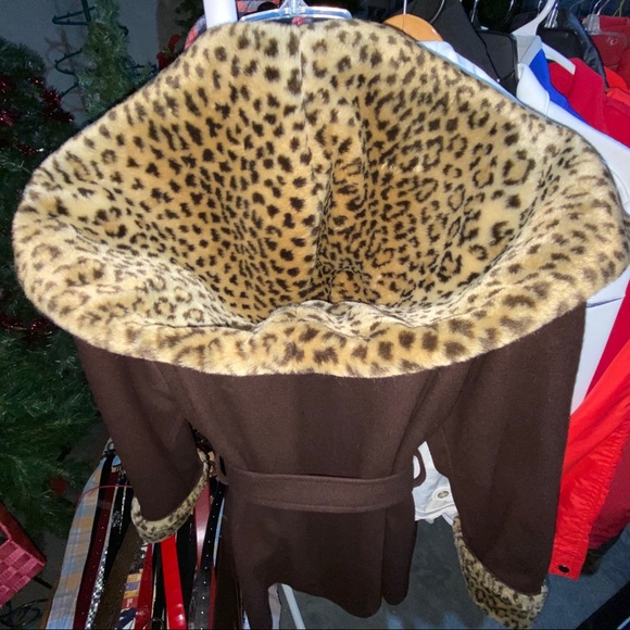 Beautiful brown w/animal print fur trim coat 12/14 - Picture 12 of 15